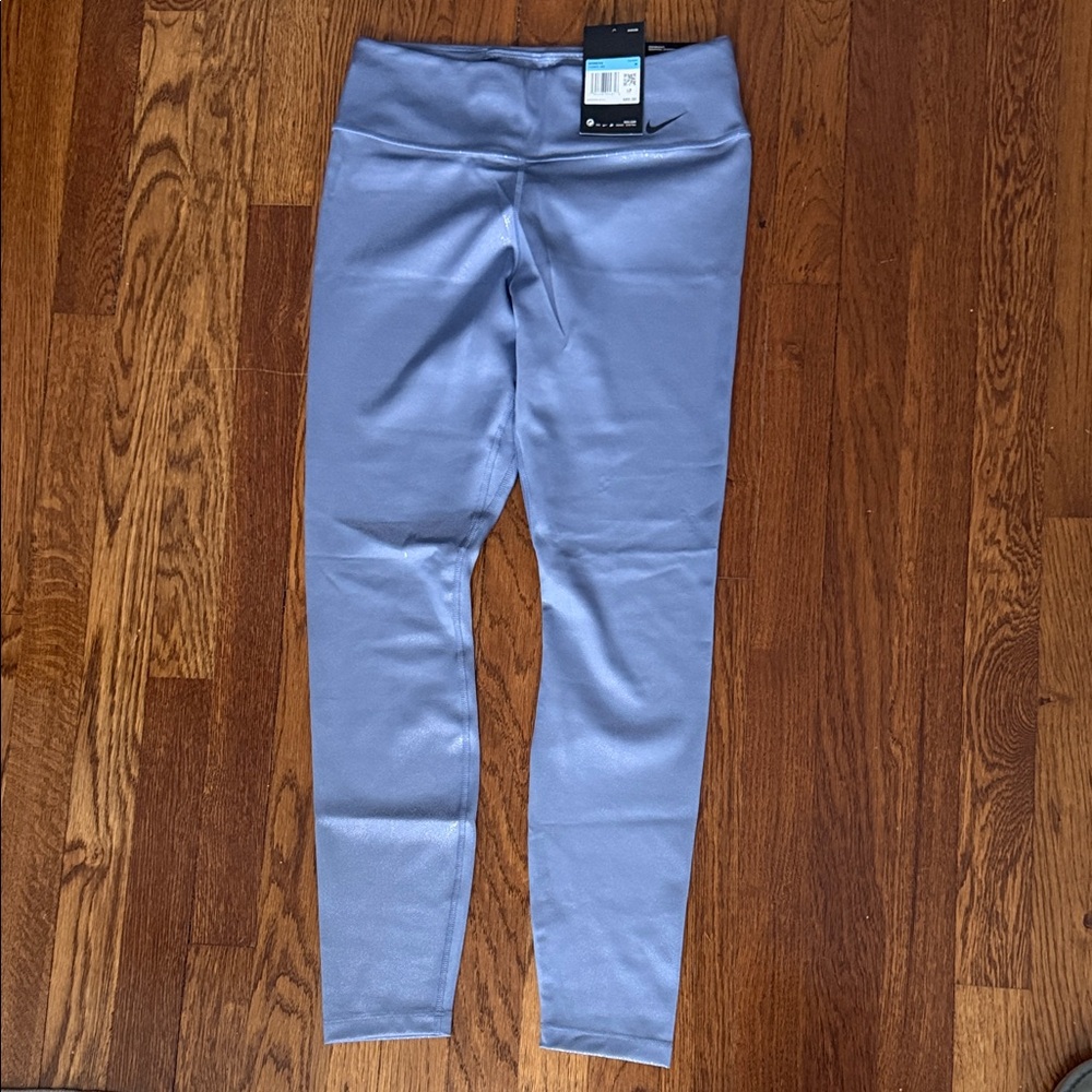 Nike One Tight Fit Mid Rise 7/8 Length Leggings